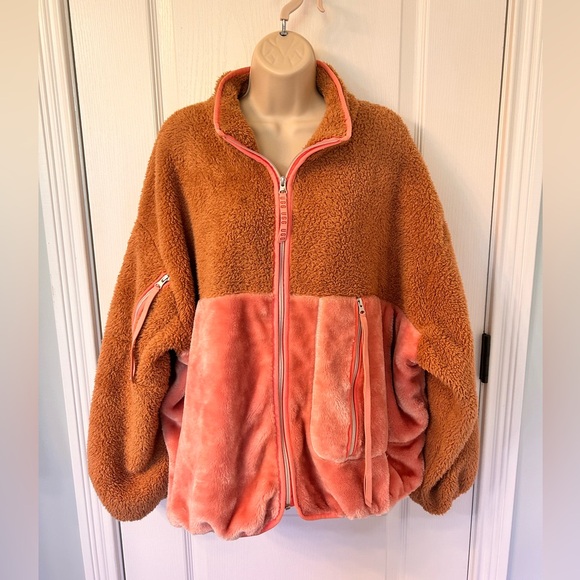 UGG Marlene ll Pink & Brown Sherpa Jacket Coat! 🔥 - Picture 7 of 9